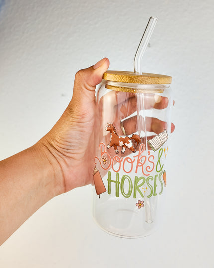 Trinkglas mit Pferdemotiv "Books & Horses" – 470ml Borosilikatglas