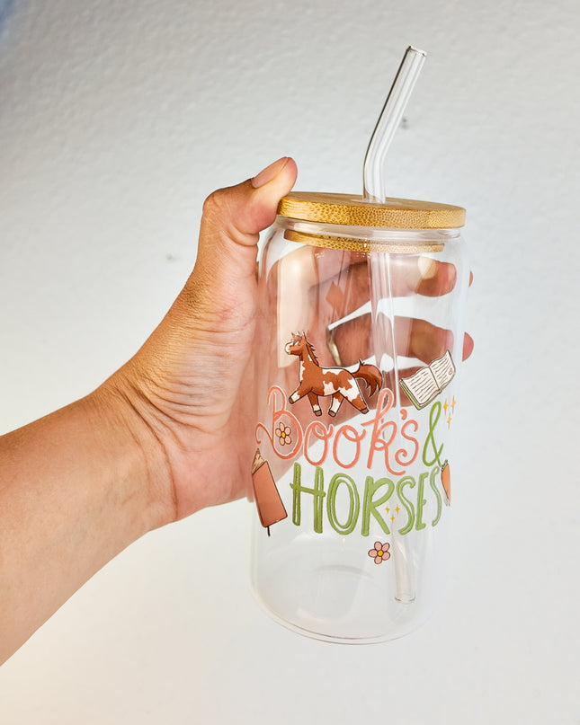 Trinkglas mit Pferdemotiv "Books & Horses" – 470ml Borosilikatglas