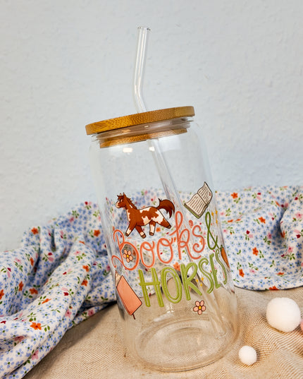 Trinkglas mit Pferdemotiv "Books & Horses" – 470ml Borosilikatglas