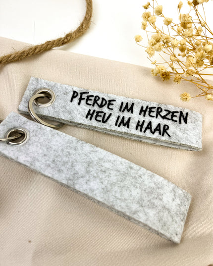 Schlüsselanhänger aus filz "Pferde im Herzen"