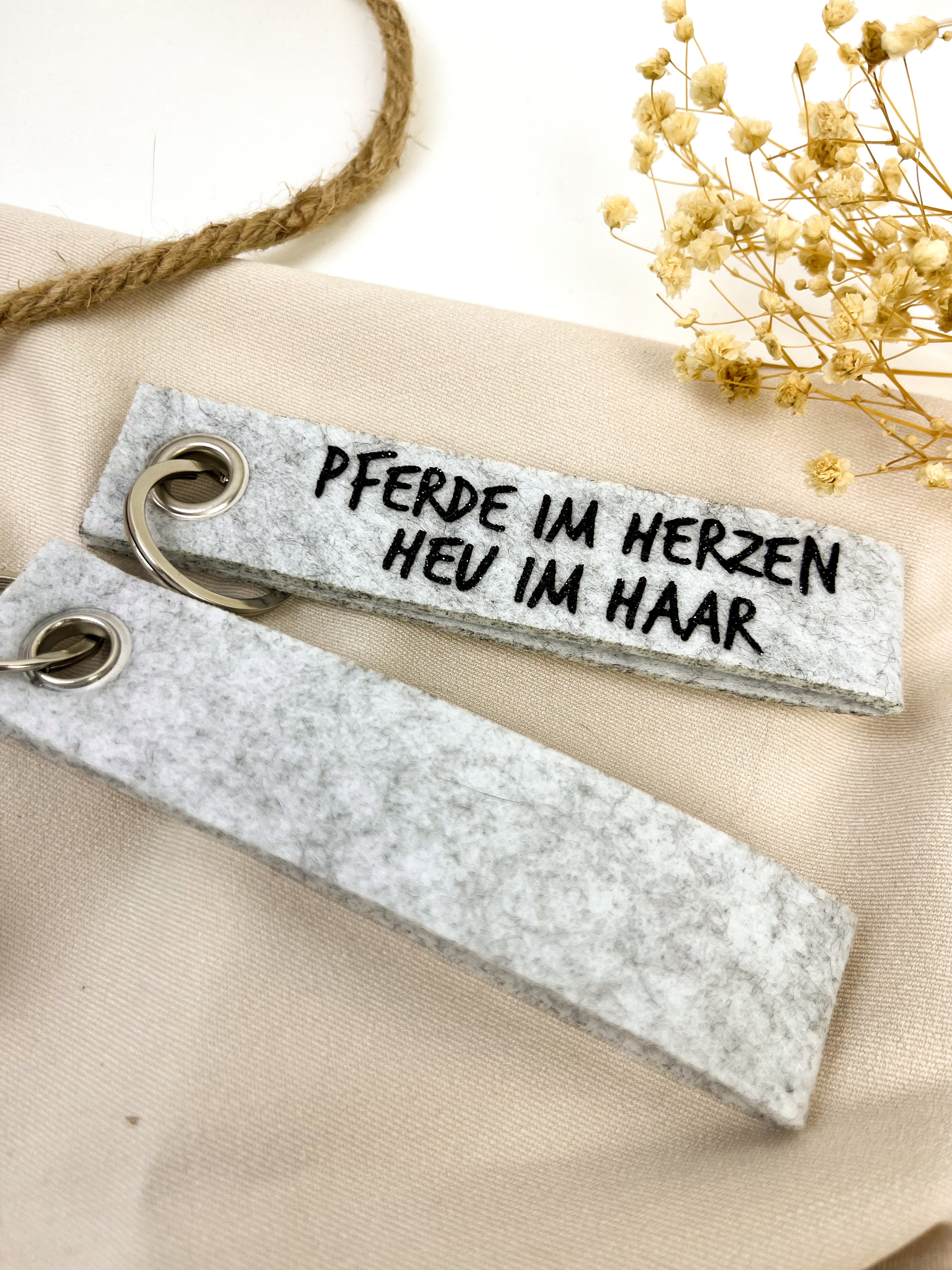 Schlüsselanhänger aus filz "Pferde im Herzen"