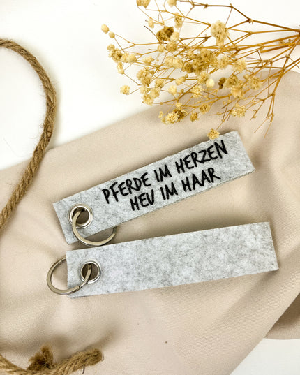 Schlüsselanhänger aus filz "Pferde im Herzen"
