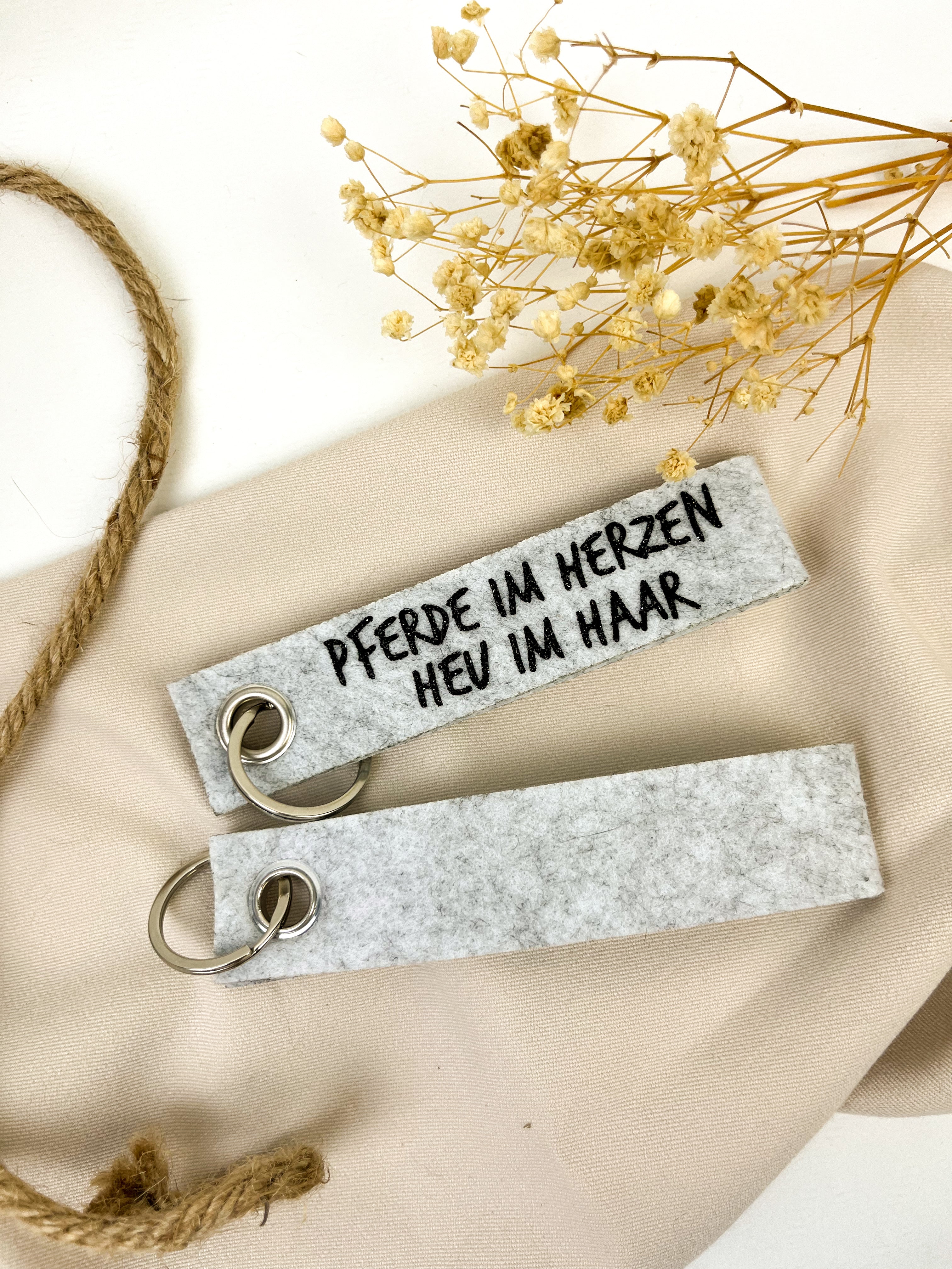 Schlüsselanhänger aus filz "Pferde im Herzen"