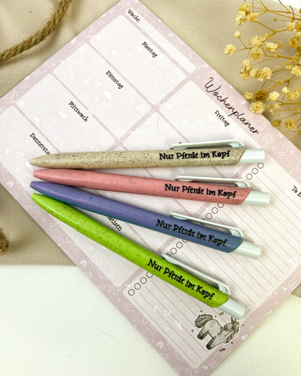 Kugelschreiber aus Stroh-Kunststoff "Nur Pferde im Kopf"