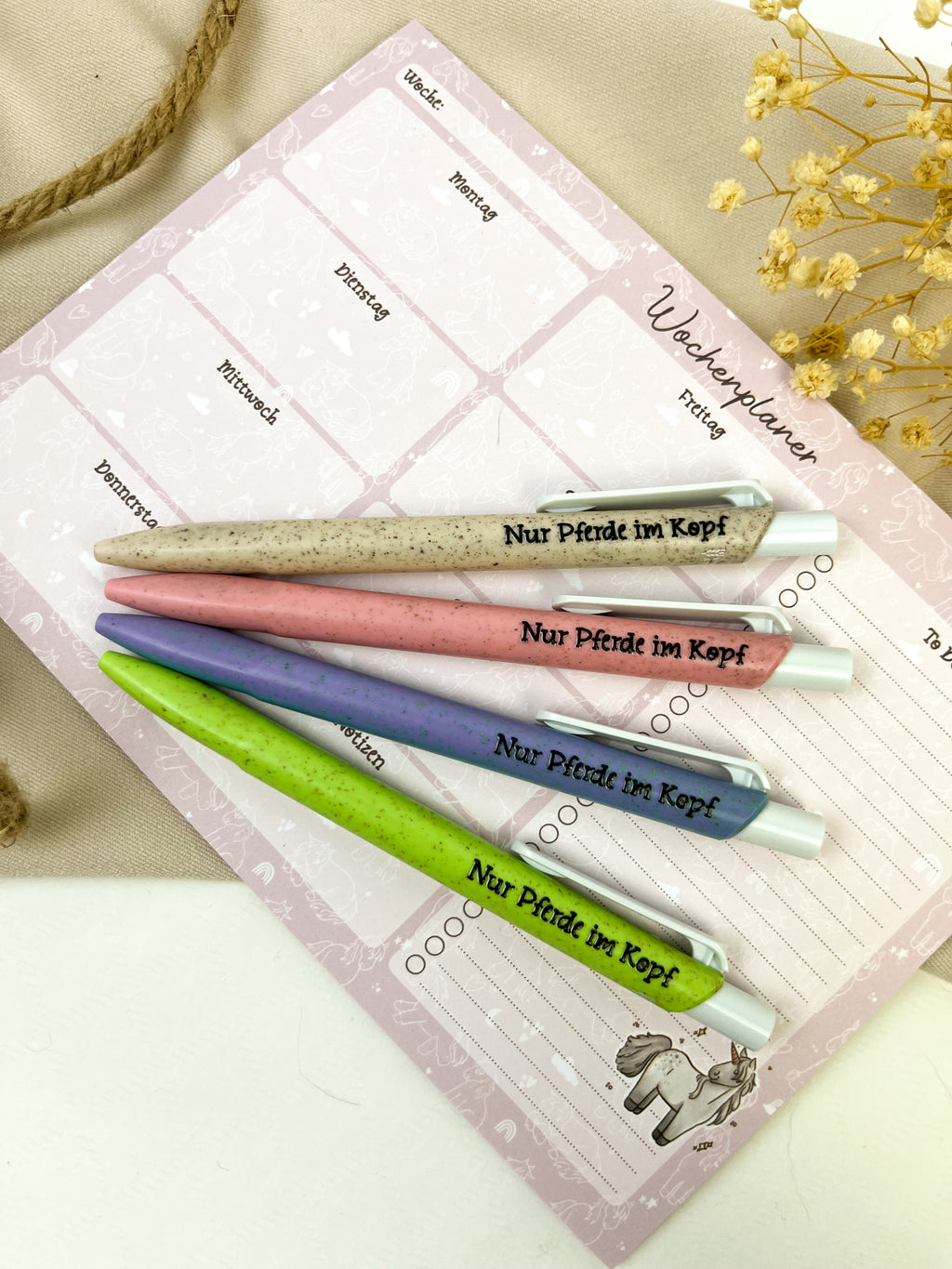 Kugelschreiber aus Stroh-Kunststoff "Nur Pferde im Kopf"