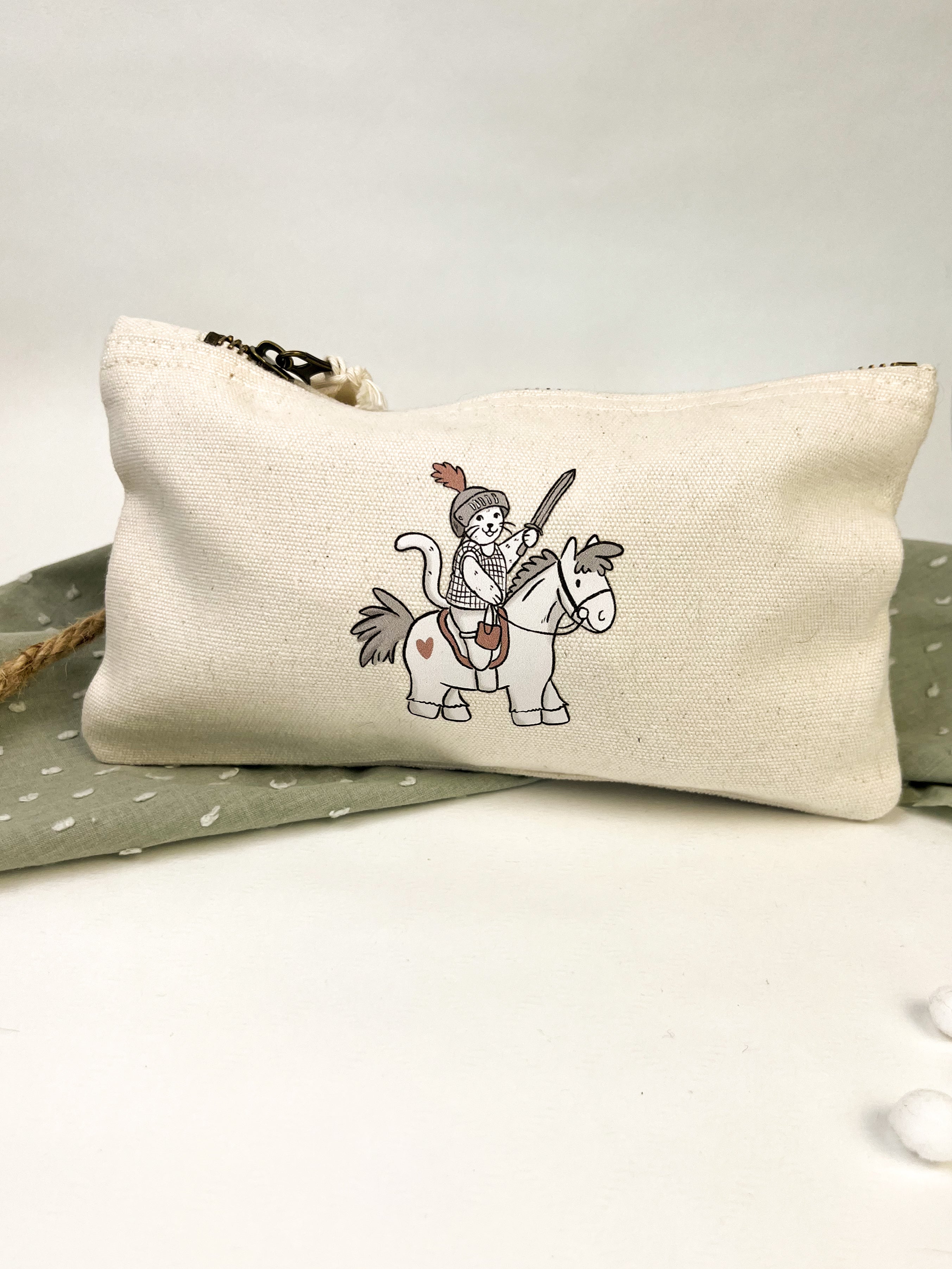 Kulturbeutel / Federmäppchen "Ritter-Katze"