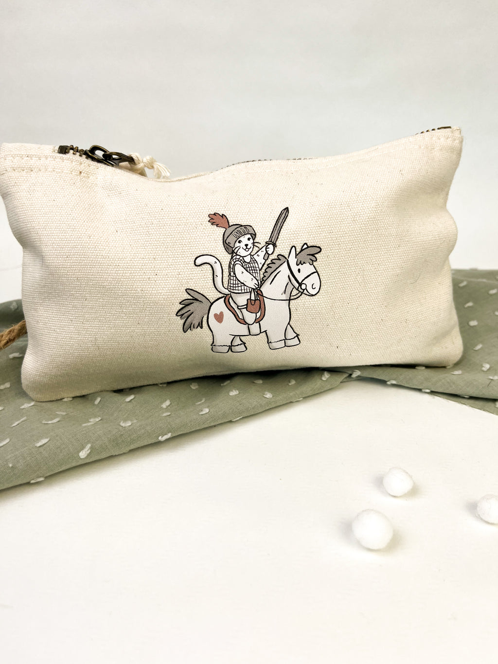 Kulturbeutel / Federmäppchen "Ritter-Katze"