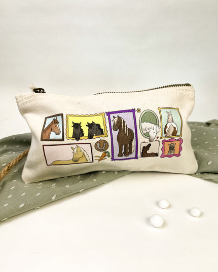 Kulturbeutel / Federmäppchen "Pferdegalerie"