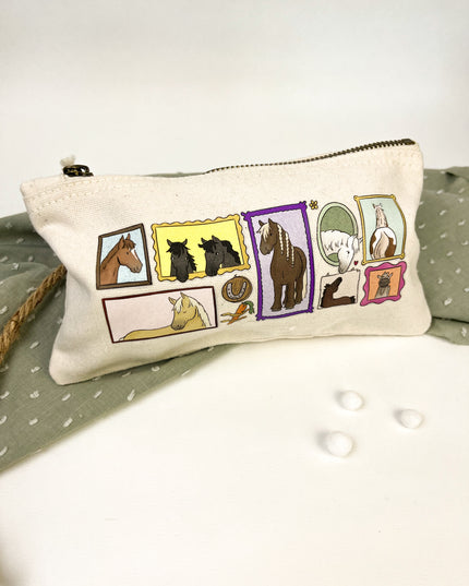 Kulturbeutel / Federmäppchen "Pferdegalerie"