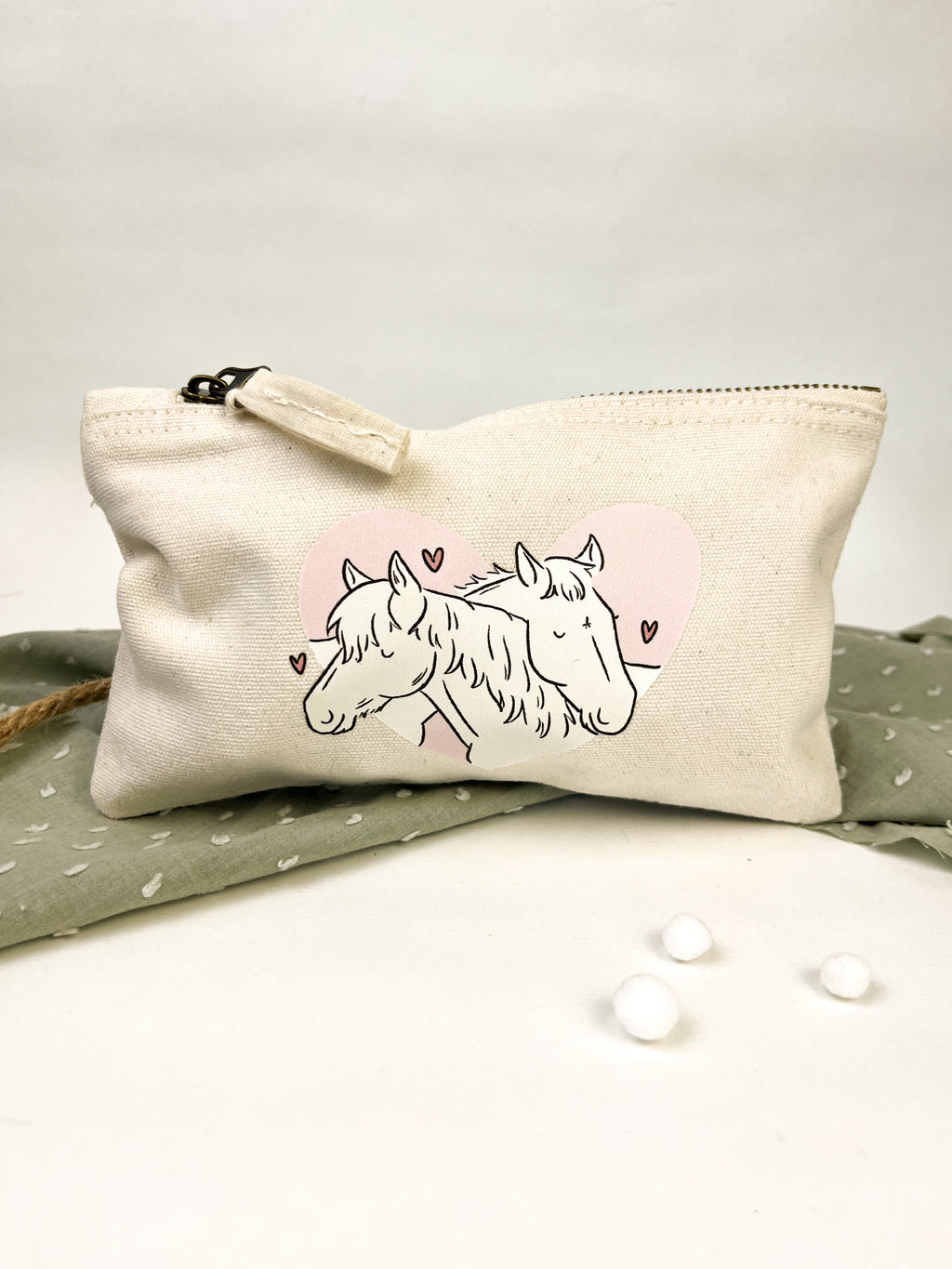 Kulturbeutel / Federmäppchen "Herzchenpferde"