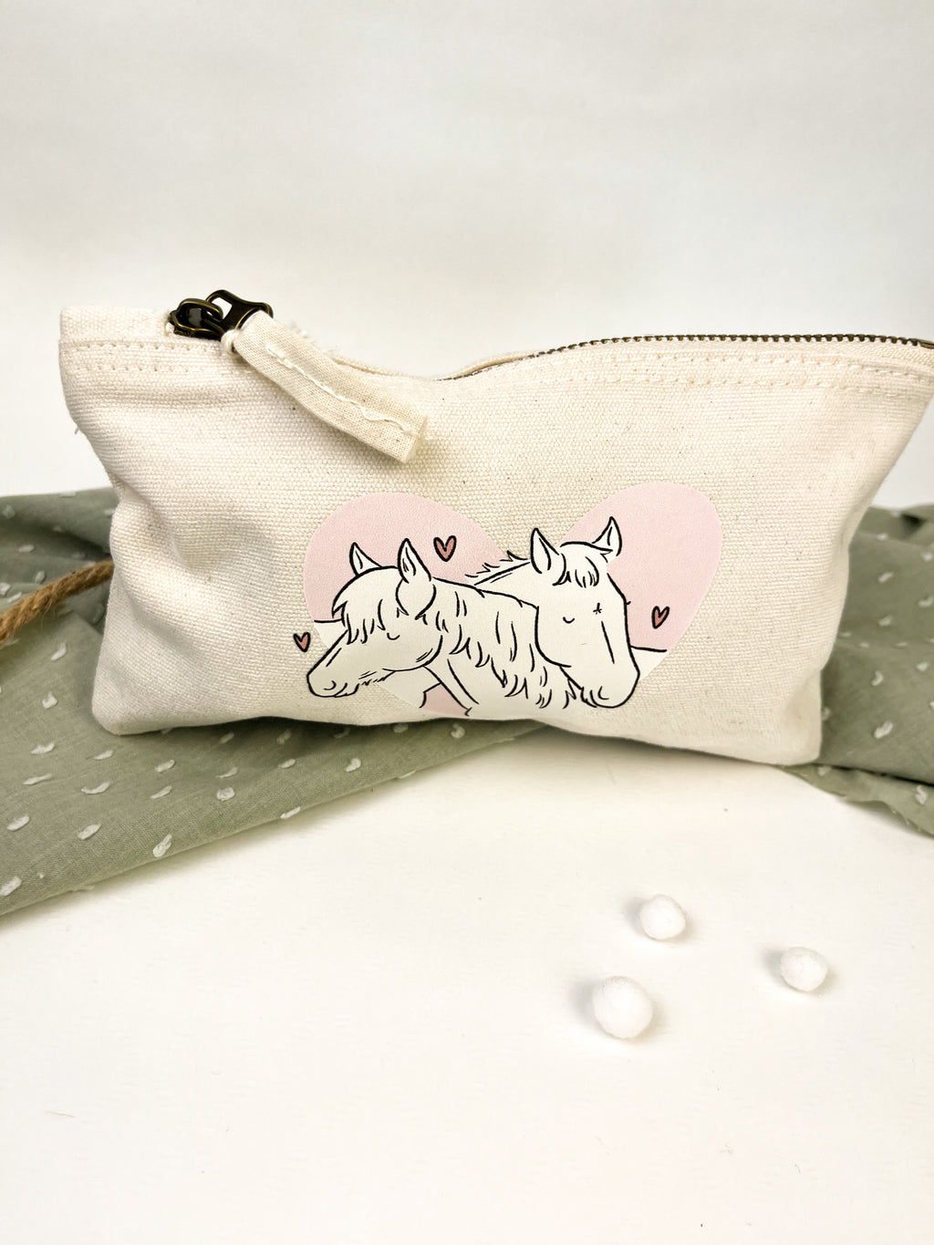 Kulturbeutel / Federmäppchen "Herzchenpferde"