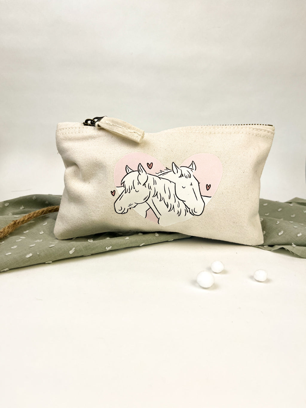 Kulturbeutel / Federmäppchen "Herzchenpferde"
