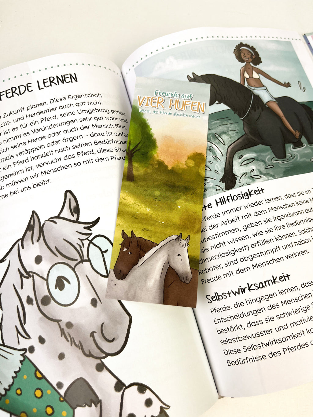 Lesezeichen zum Buch - Freunde auf vier Hufen