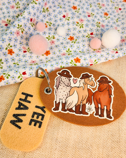 Schlüsselanhänger "Yee Haw" mit Pferdemotiv aus Filz