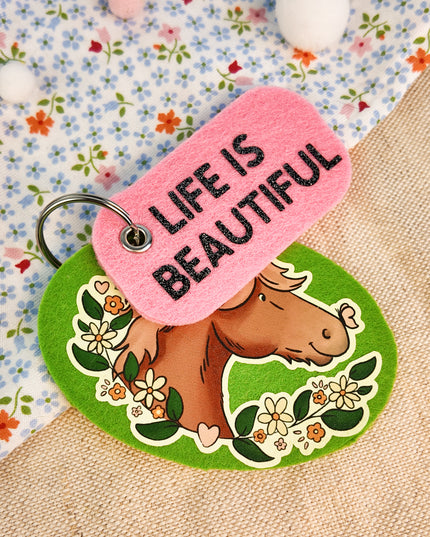 Schlüsselanhänger "Life is Beautiful" mit Pferdemotiv aus Filz